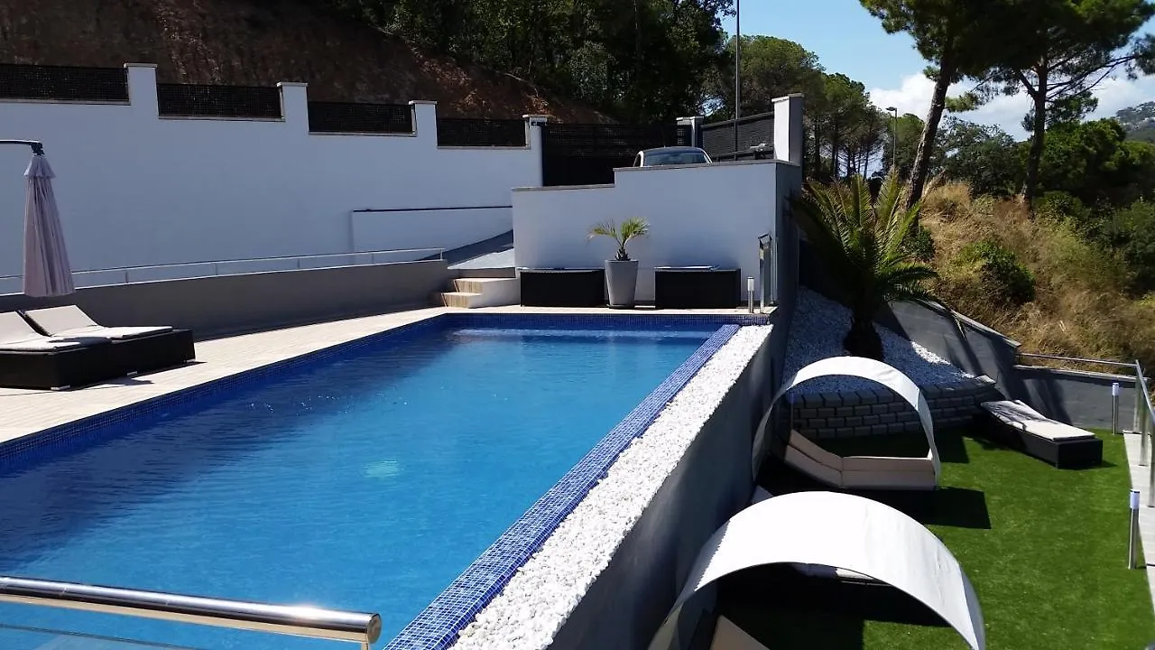 Villa Leeloo - Location Maitikoa Lloret de Mar 0*,  Spain